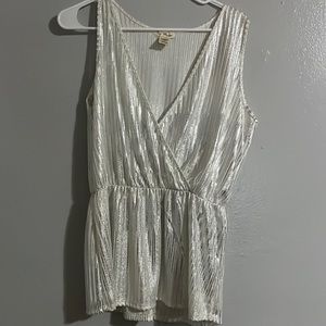 XL silver and white blouse